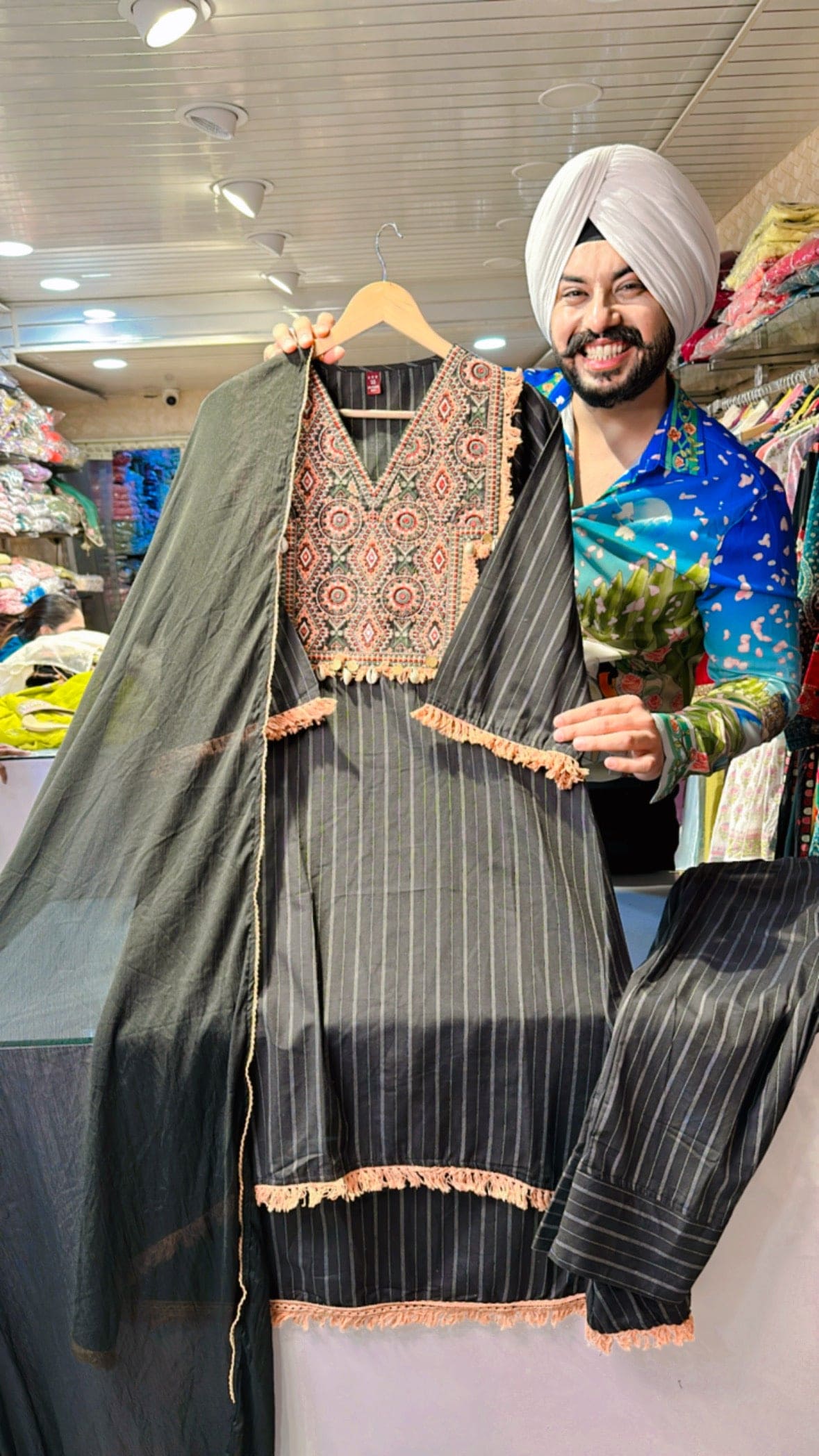 Indo-Western Pakistani Wedding Clothing: Buy Indo-Western Pakistani Wedding  Clothing for Women Online in USA